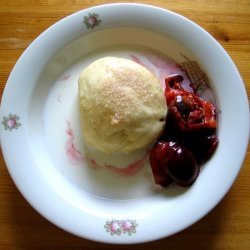 Dampfnudln (Steamed Sweet Dumplings)