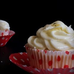 White Chocolate Cupcakes With Truffle Filling