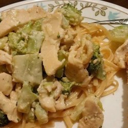 Low Carb Chicken Broccoli Alfredo