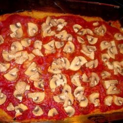 Easy Mushroom Garlic Polenta Pizza