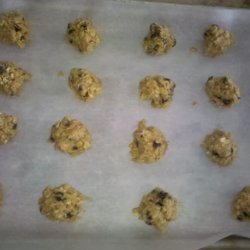 Rissani's Chewy Chocolate Chip Oatmeal Cookies