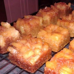 Bakery-Style Upside-Down Hawaiian Pineapple Muffins