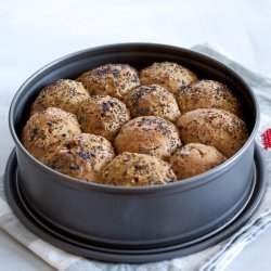 Oatmeal Dinner Rolls