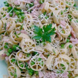 Pretty Pasta Salad With Peas, Parmesan and Ham