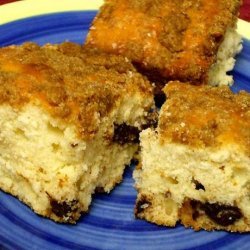 Streusel-Topped Chocolate Chip Coffee Cake