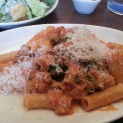 Rigatoni With Creamy Tomato and Sausage Sauce