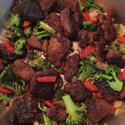 Beef With Broccoli and Red Pepper
