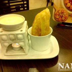 Cheesy Pizza Fondue