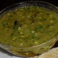 Salsa De Tomatillo Con Aguacate