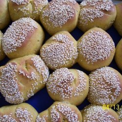 Squash Pull-Apart Dinner Rolls