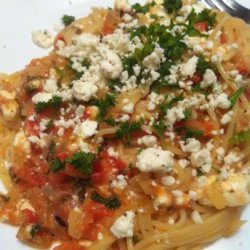 Mediterranean Spaghetti With Tomatoes and Feta