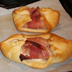 Chicken Cordon Bleu in Pastry