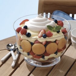 Quick Berry Trifle