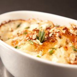 Cheesy Au Gratin Potatoes