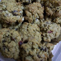 Oatmeal Cookies With Raisins and Cranberries