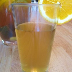 Iced Green Tea With Ginger and Mint