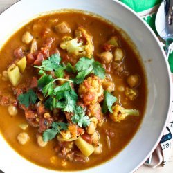 Curried Cauliflower and Chickpea Stew