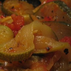 Whole Wheat Spaghetti With Zucchini Sauce