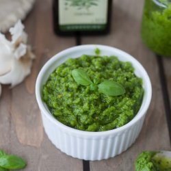 Pesto Nuts