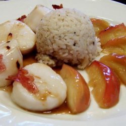 Baked Scallops With Bacon, Sauteed Apples, and Cider Sauce