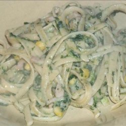 Creamy Bacon and Spinach Fettuccine