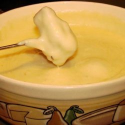 Cheddar, Crab and Wine Fondue