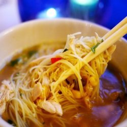 Rice Noodles and Chicken Soup