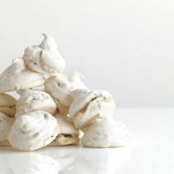 Chocolate Meringue Kisses