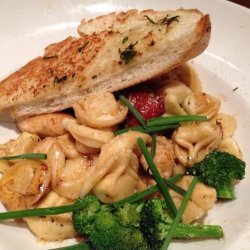 Chicken With Tortellini and Broccoli