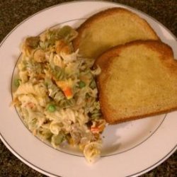 Rainbow Rotini, Chicken & Broccoli Casserole