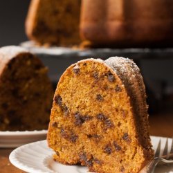 Pumpkin-Chocolate Chip Cake