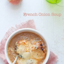 Soupe a L'oignon (French Onion Soup)