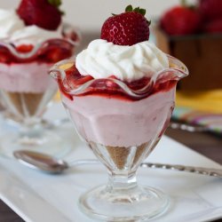 No Bake Strawberry Cheesecake