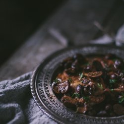 Chicken Sauté With Mushrooms and White Wine