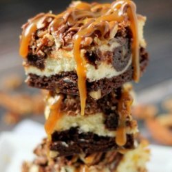 Turtle Cheesecake Brownies