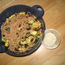 Spaghetti With Zucchini, Walnuts and Raisins