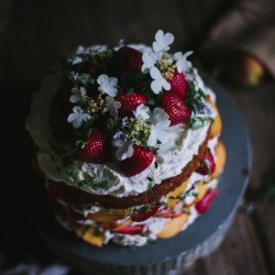 Buttermilk Cake With Strawberries