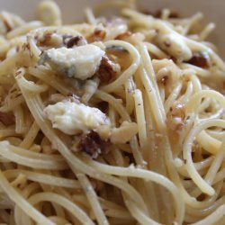 Spaghetti With Walnuts