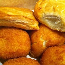 (Papas Rellenas De Picadillo) Meat-Stuffed Potato Croquettes