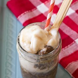 Root Beer Float Cake