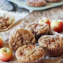 Apple Oatmeal Muffins