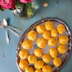 French Gougères (French Cheese Puffs)