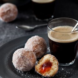 Easy Doughnut Holes