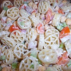 Wagon Wheels With Chickpeas and Creamy Lemon Dill Dressing