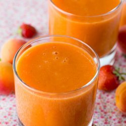 Apricot and Strawberry Smoothie