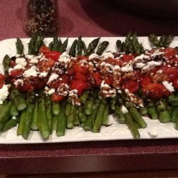 Asparagus With Balsamic Tomatoes and Goat Cheese