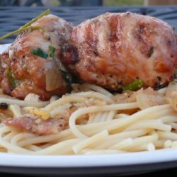 BBQ Chicken Thigh Roll in White Wine Pasta Sauce (Chicken Bragjo