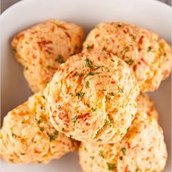 Cheddar Garlic Biscuits