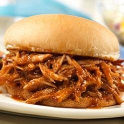 Campbell's(R) Slow-Cooked Pulled Pork Sandwiches