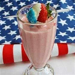 Delicious Healthy Strawberry Shake